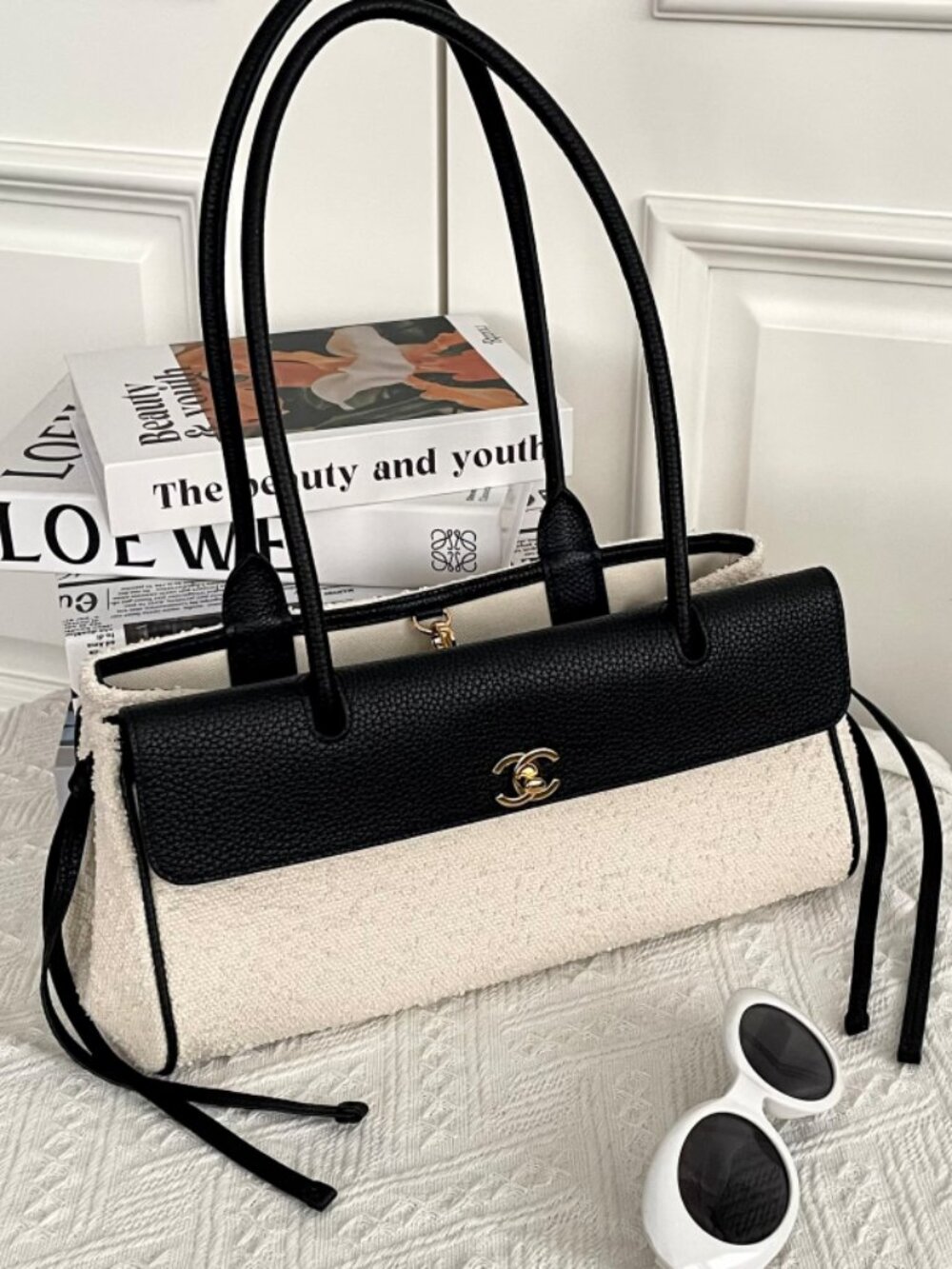 Classic CHANEL   bag: A Stylish and Versatile Choice for Elegance